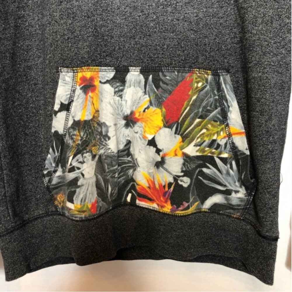 On the Byas Hawaiian Print Lightweight Gray Hoodie, Men's Small - Picture 2 of 8